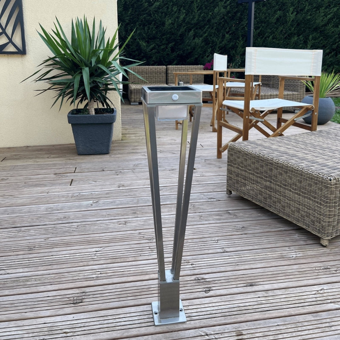 SolarGlow Lampe Solaire Extérieure