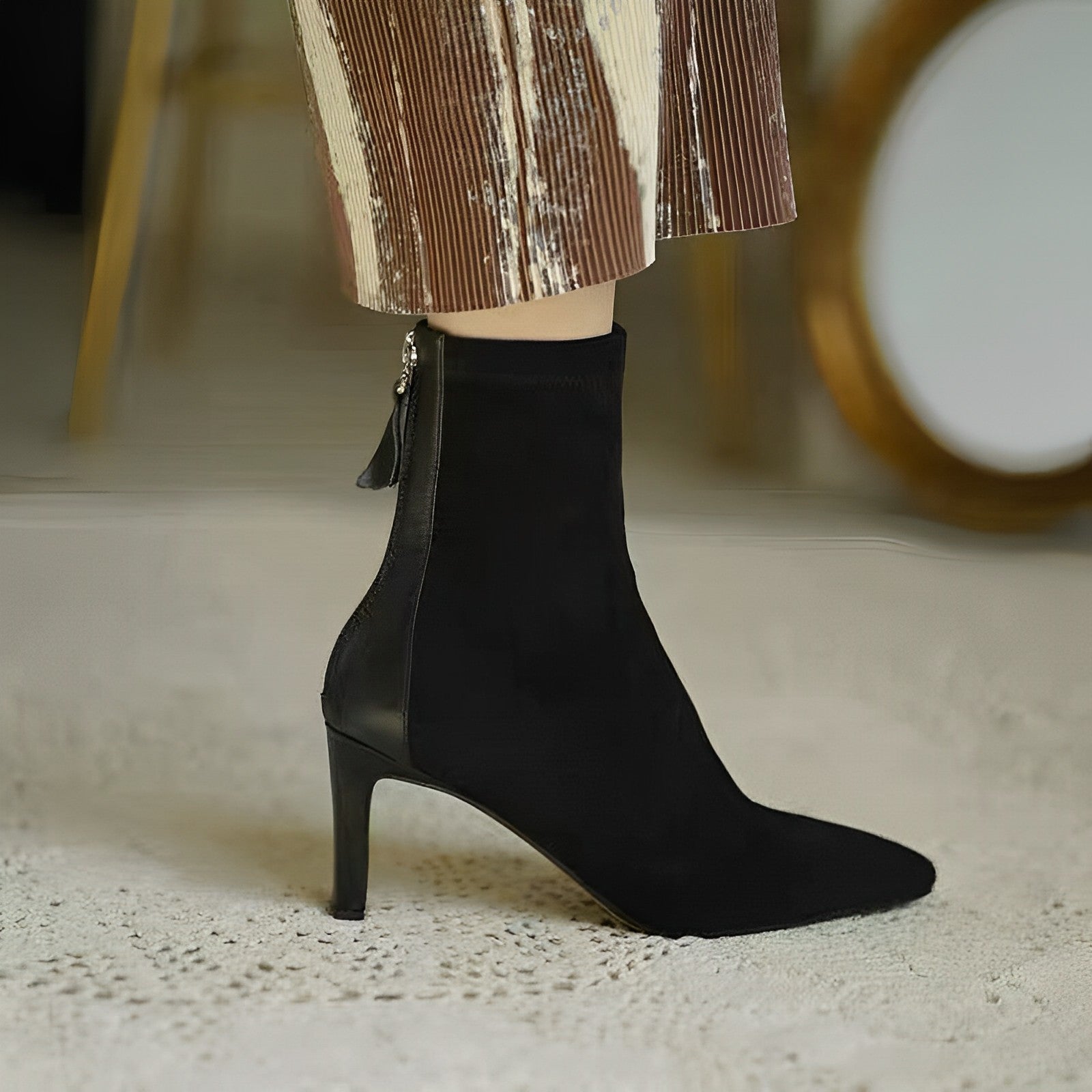 Bottines Freja Élégantes à Talon Haut et Fermeture Éclair