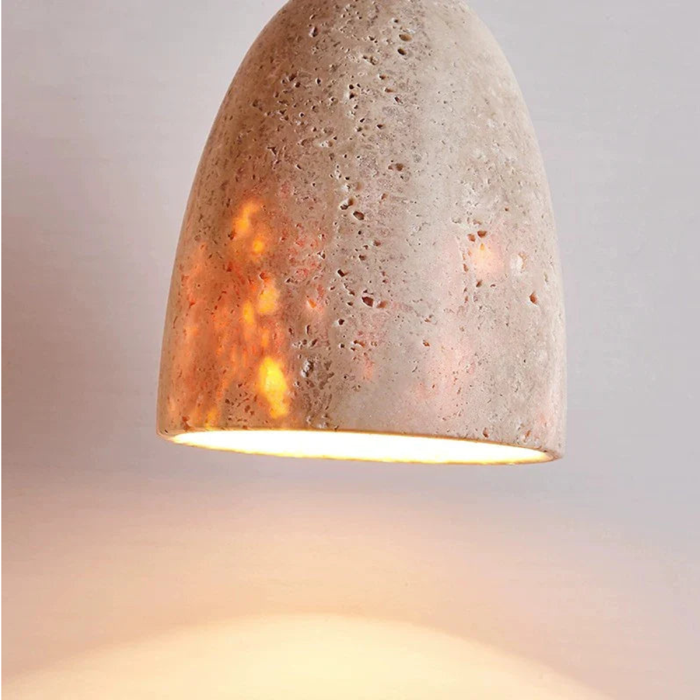TerraLume – Lampe suspendue avec structure en pierre naturelle et douce lueur