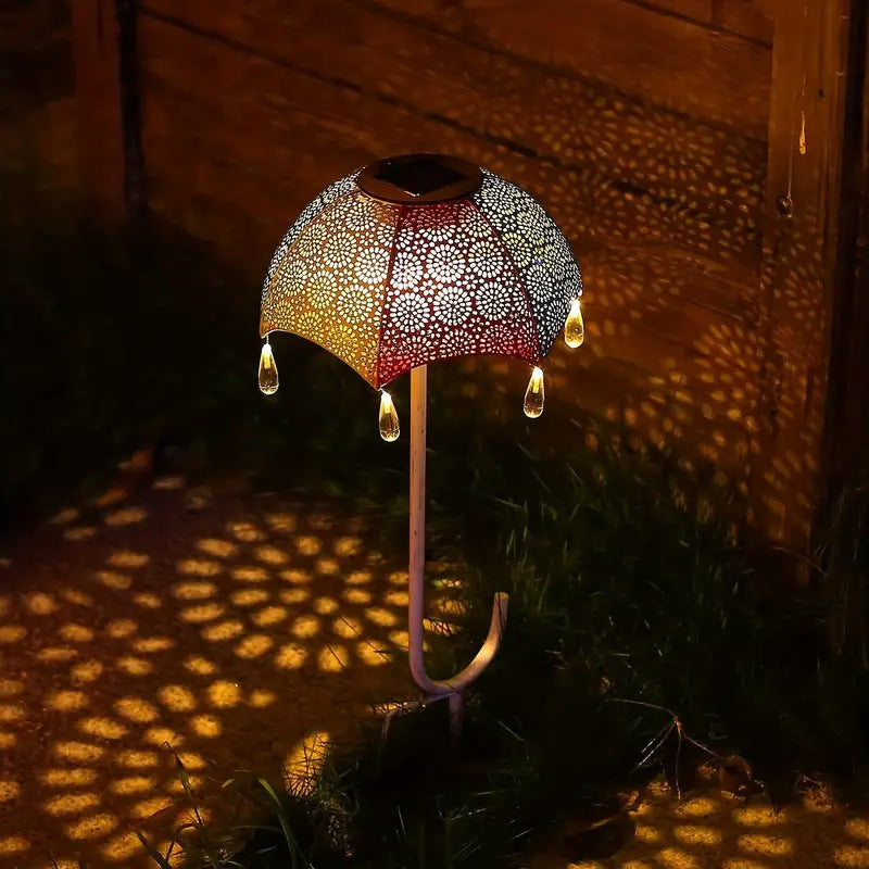 Décoration de jardin extérieure avec projection LED chaude
