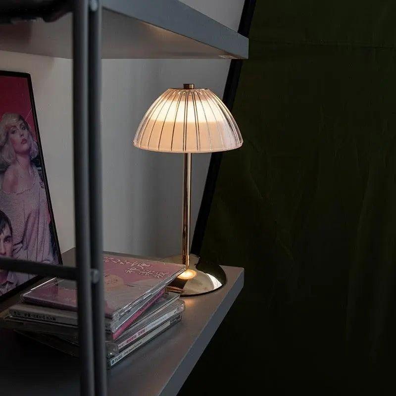 LumiCryst – Lampe en cristal LED sans fil avec commande tactile