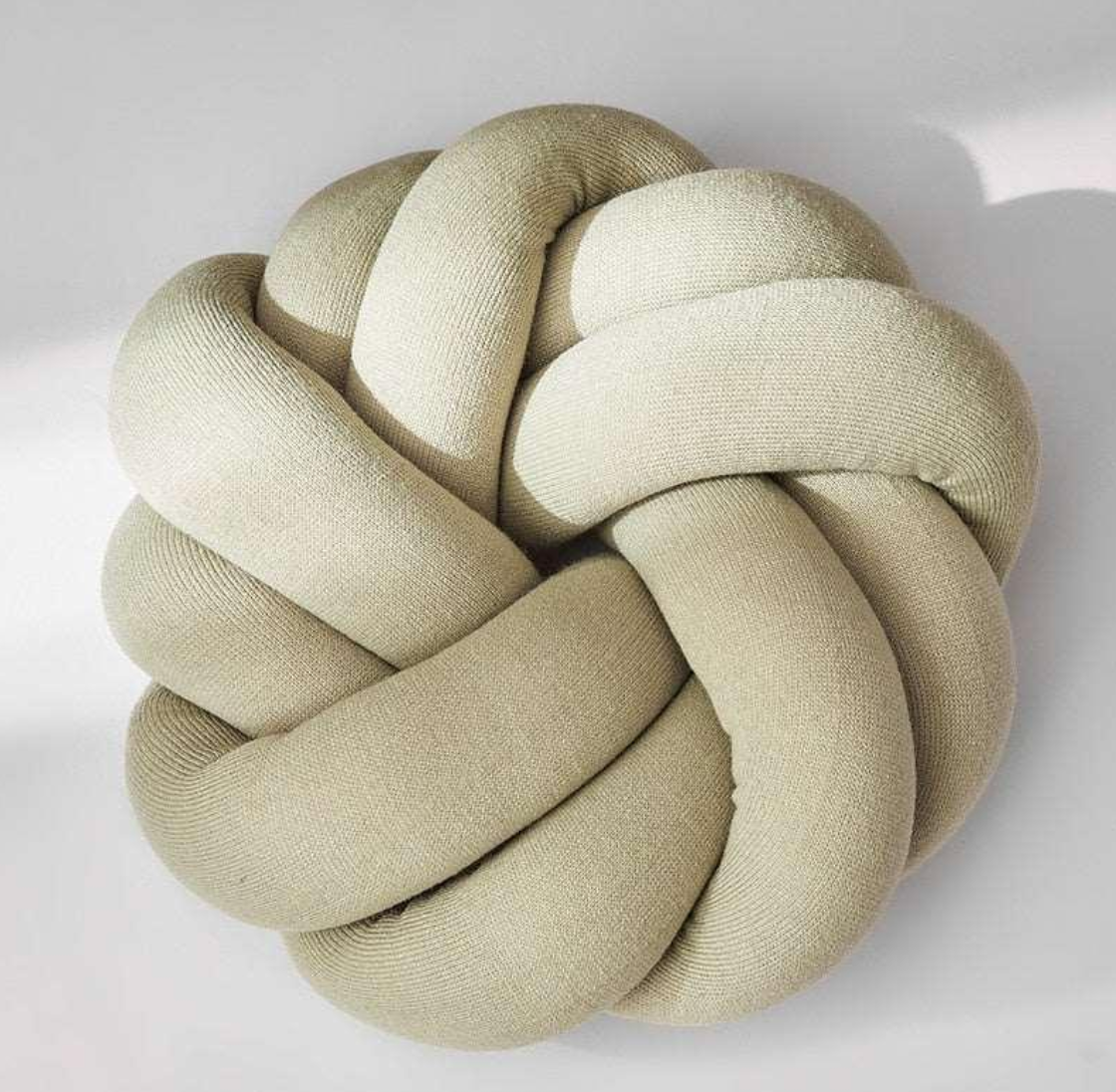 Coussin à nœud tissé chic pour un confort moderne
