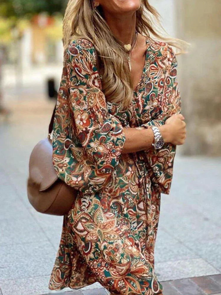 Casandra - Robe courte avec imprimé bohème et taille cintrée