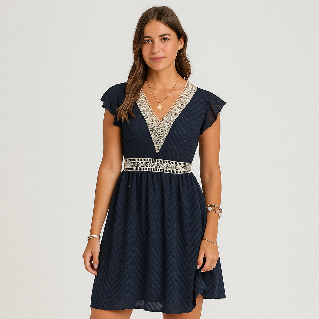 Robe d'été à couches – Molle et flottante avec détails contrastés