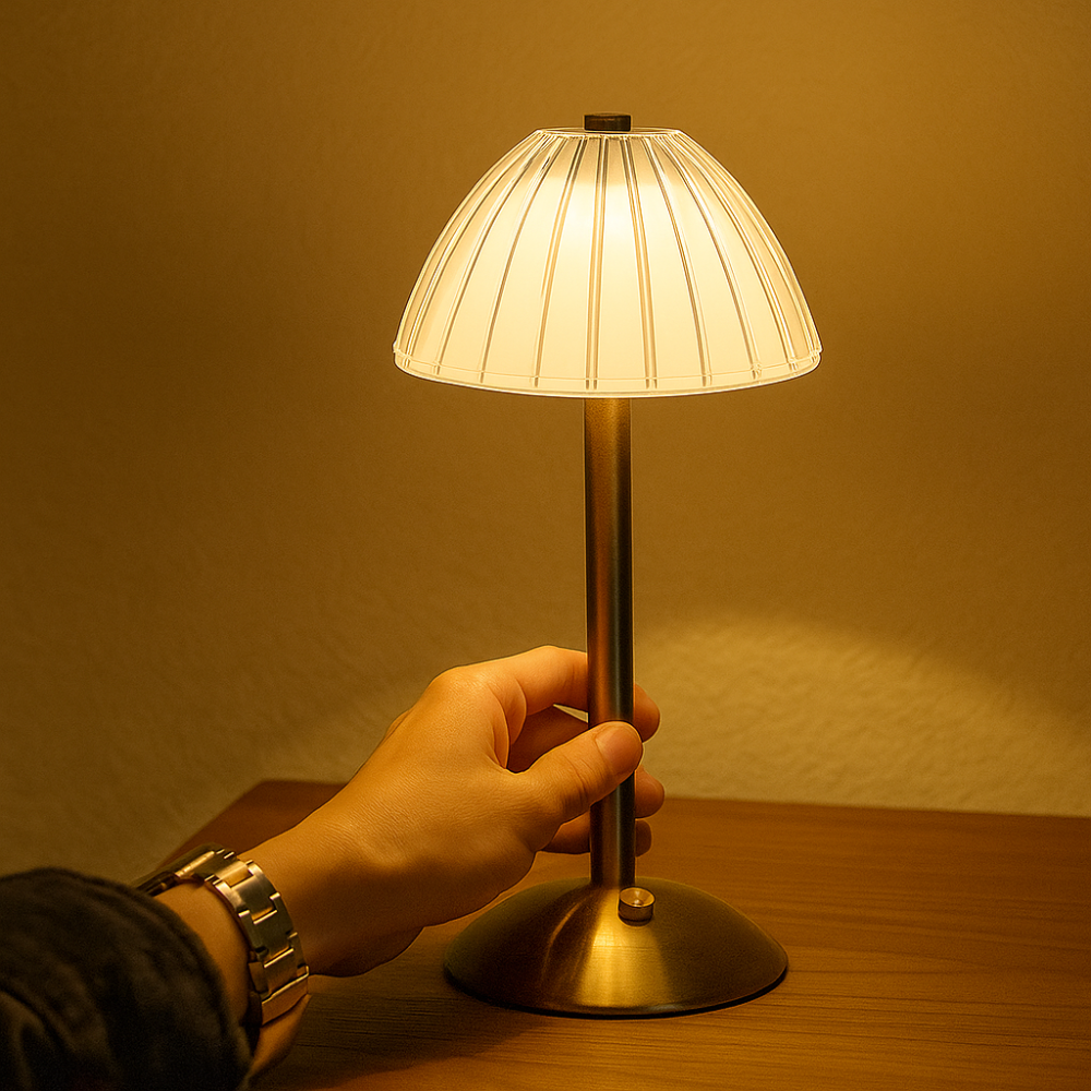 LumiCryst – Lampe en cristal LED sans fil avec commande tactile
