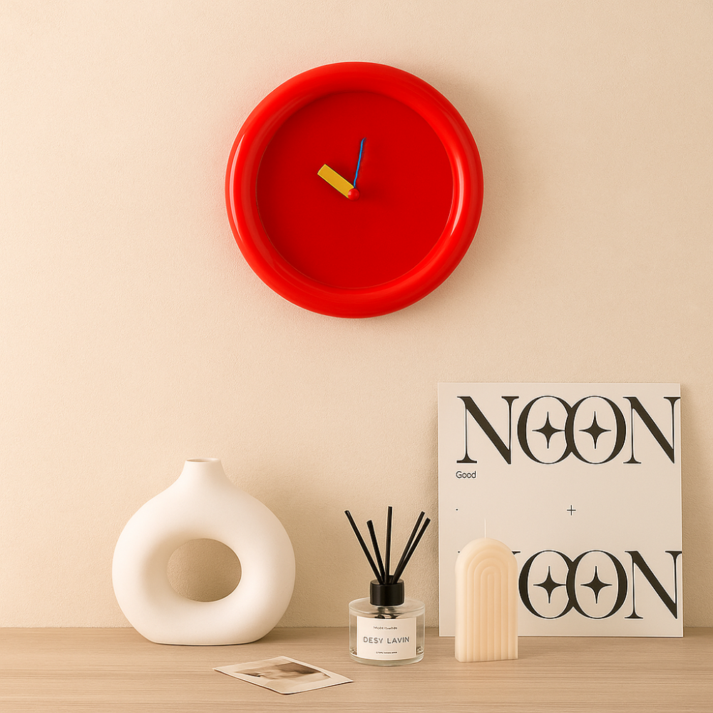 TimePop – Horloge géométrique colorée dans le style Memphis avec un design artistique audacieux
