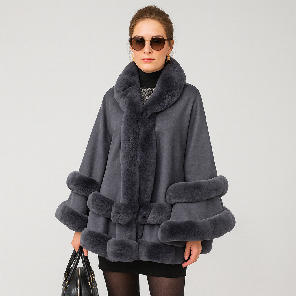 Friedela | Cape avec revêtement doux et capuche en taille surdimensionnée