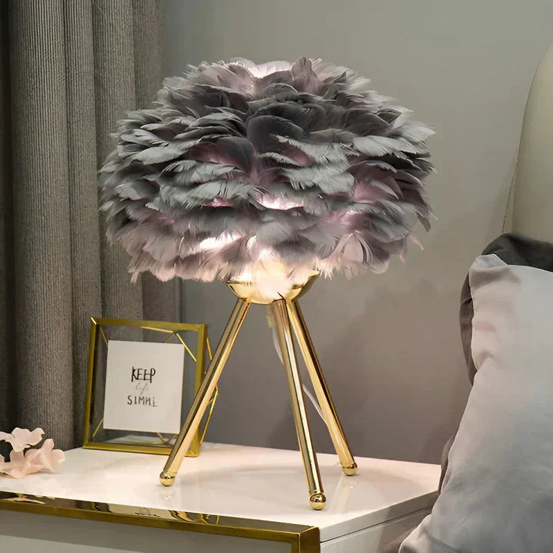 FeatherLuxe - Lampe en plumes douce et lumineuse