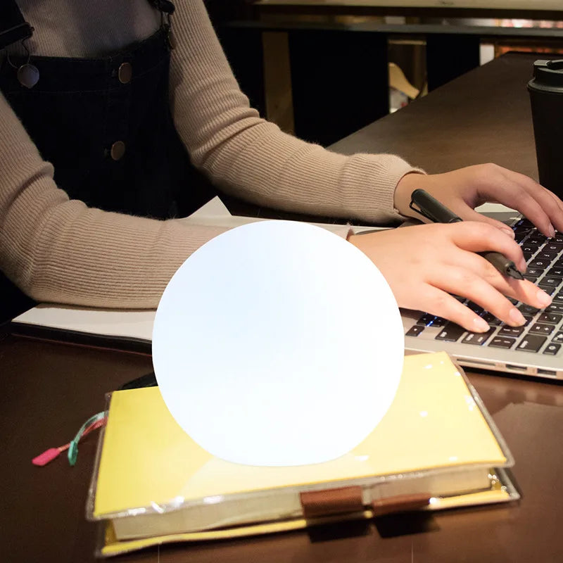 Lampe de table à boule LED LumiSphere