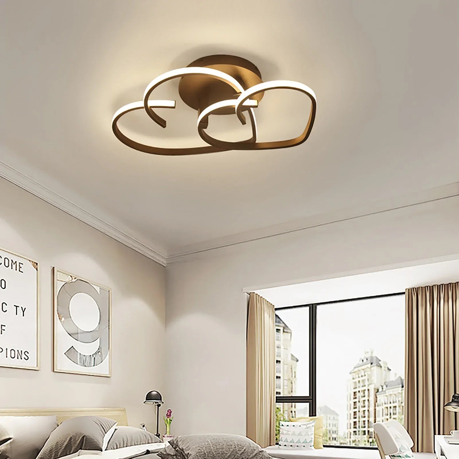 LumiHjerte Lampe de Plafond LED – Éclairage en Forme de Cœur Romantique pour des Espaces Agréables