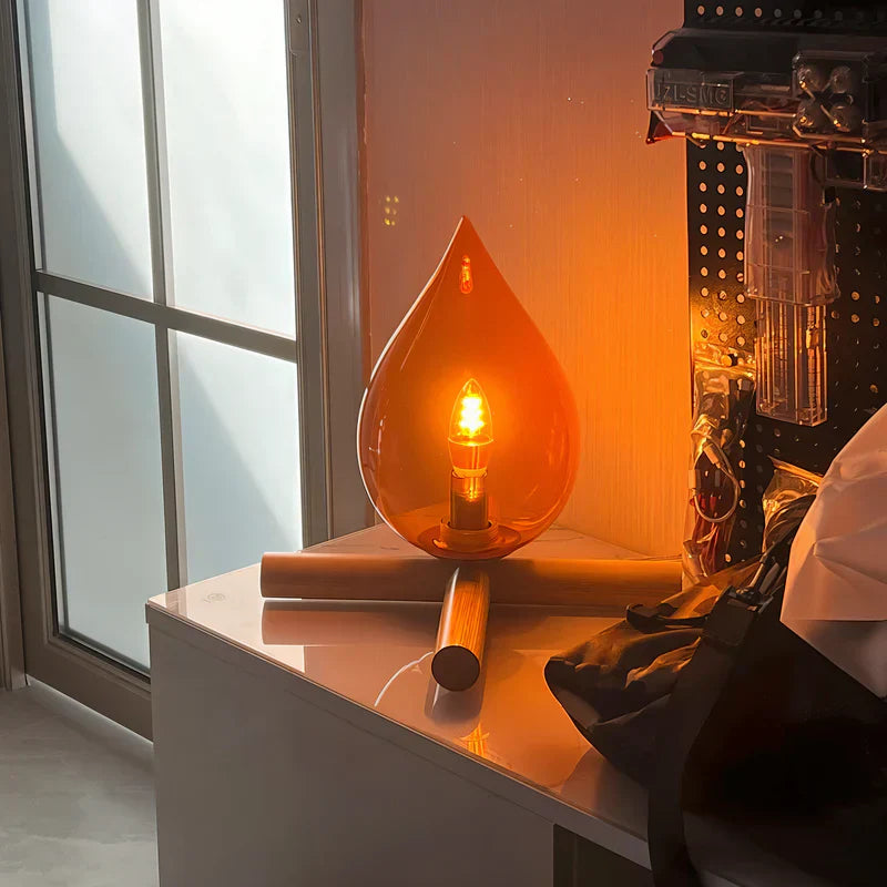 FlammeLys – Lampe de table avec base en bois et effet flamme pour une ambiance chaleureuse