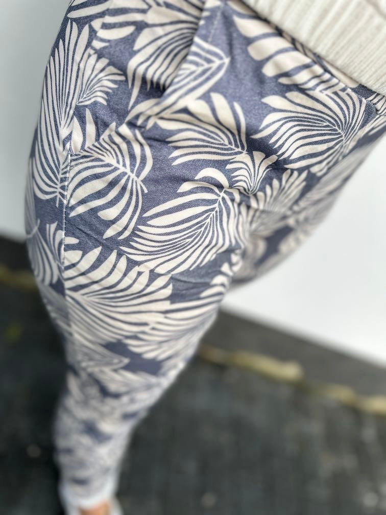 Pantalons à feuilles imprimées en saule
