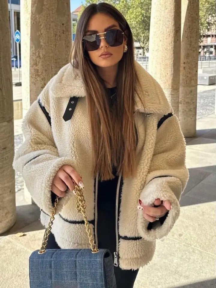 Andrea - Veste en peluche hygge crème
