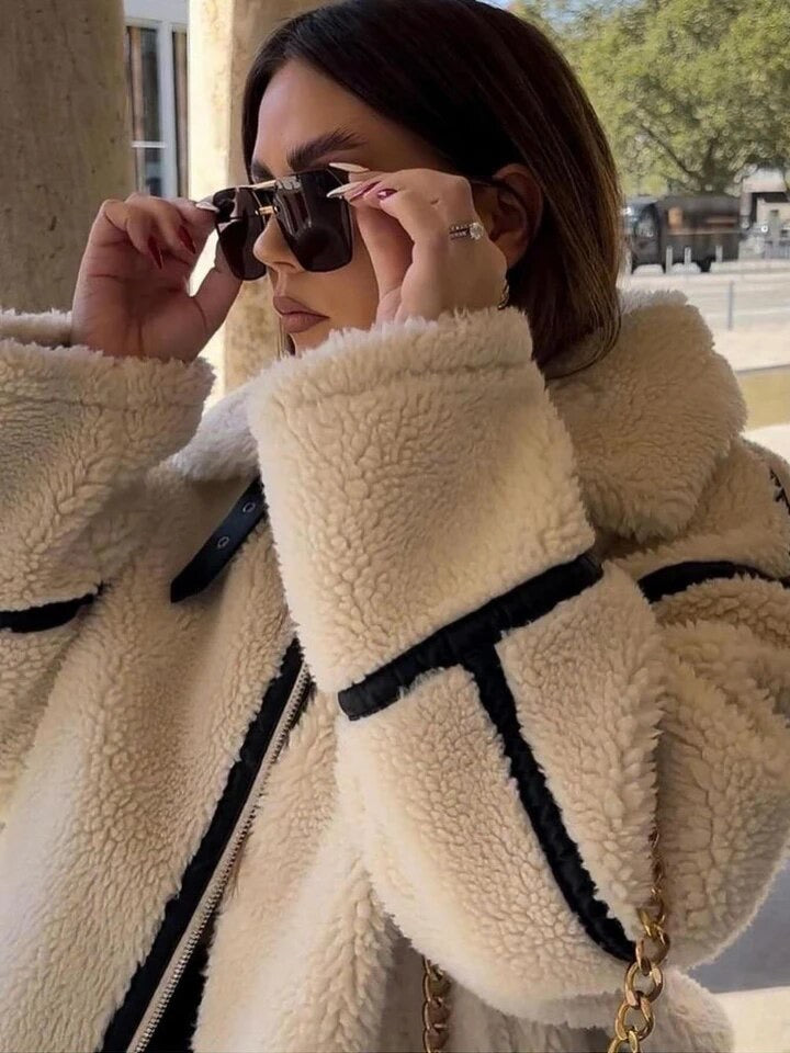 Andrea - Veste en peluche hygge crème