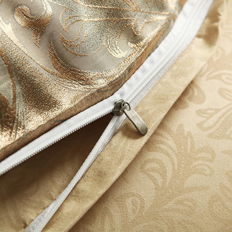 Ensemble de Housses de Couette SatinLuxe avec Fini Lisse et Taies d'Oreiller Étroites