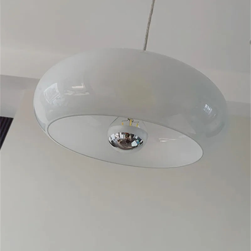 LumiOval - Élégante suspension en verre ovale