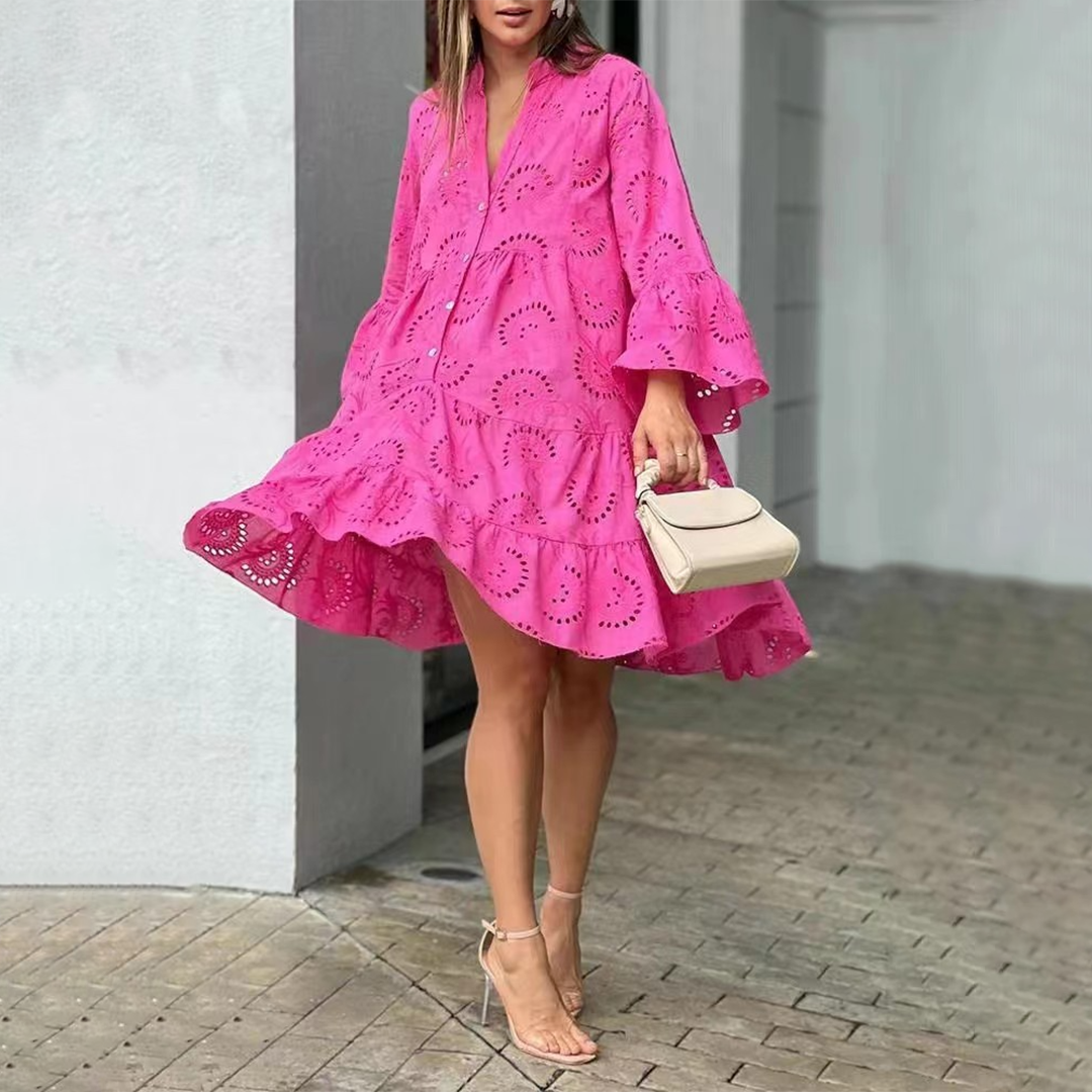 Robe Emilia en Broderie avec Manches Courtes et Décolleté en V
