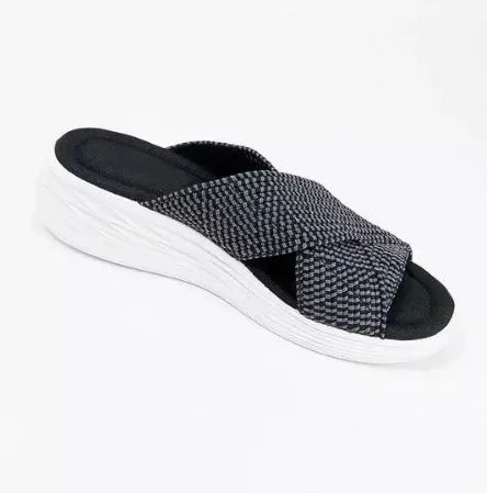 Virgie - Chaussons compensés confortables et croisés pour femme