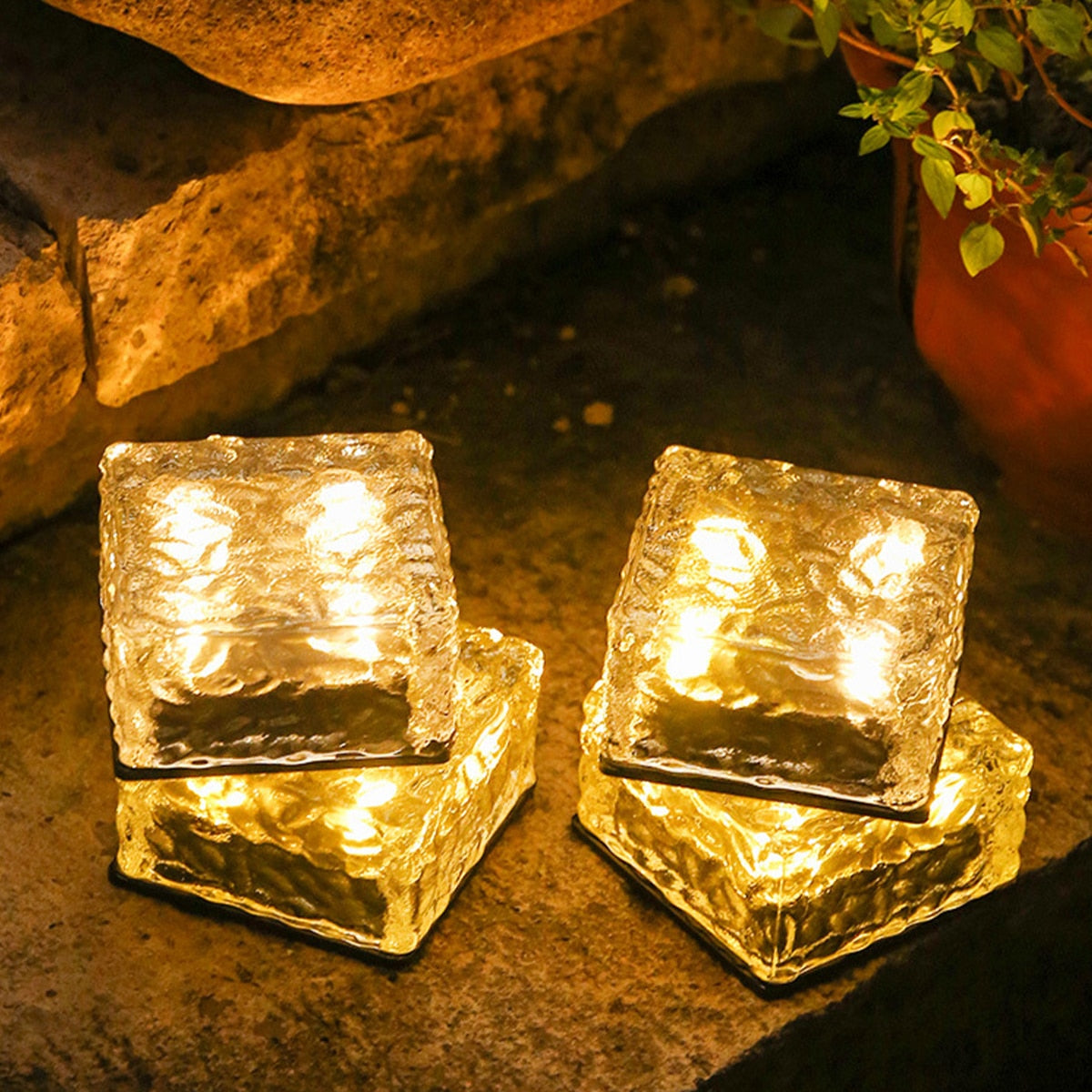 CubeGlow - Lampe à glaçons solaire résistante aux intempéries pour une ambiance élégante dans le jardin et sur la terrasse