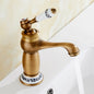 HeritageFlow – Robinet en bronze vintage avec un pommeau en porcelaine