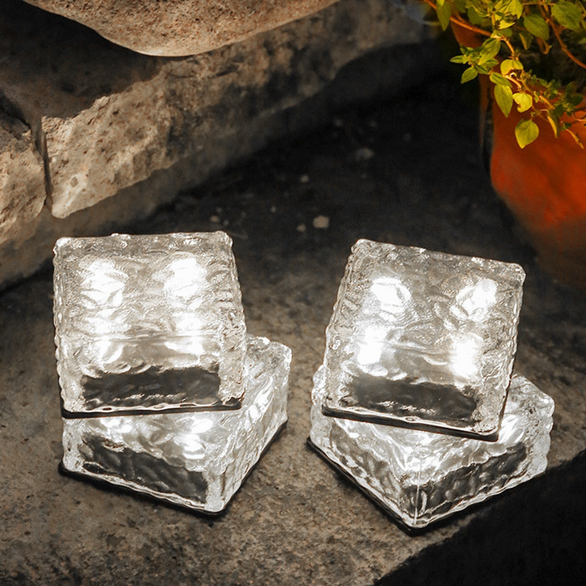 CubeGlow - Lampe à glaçons solaire résistante aux intempéries pour une ambiance élégante dans le jardin et sur la terrasse