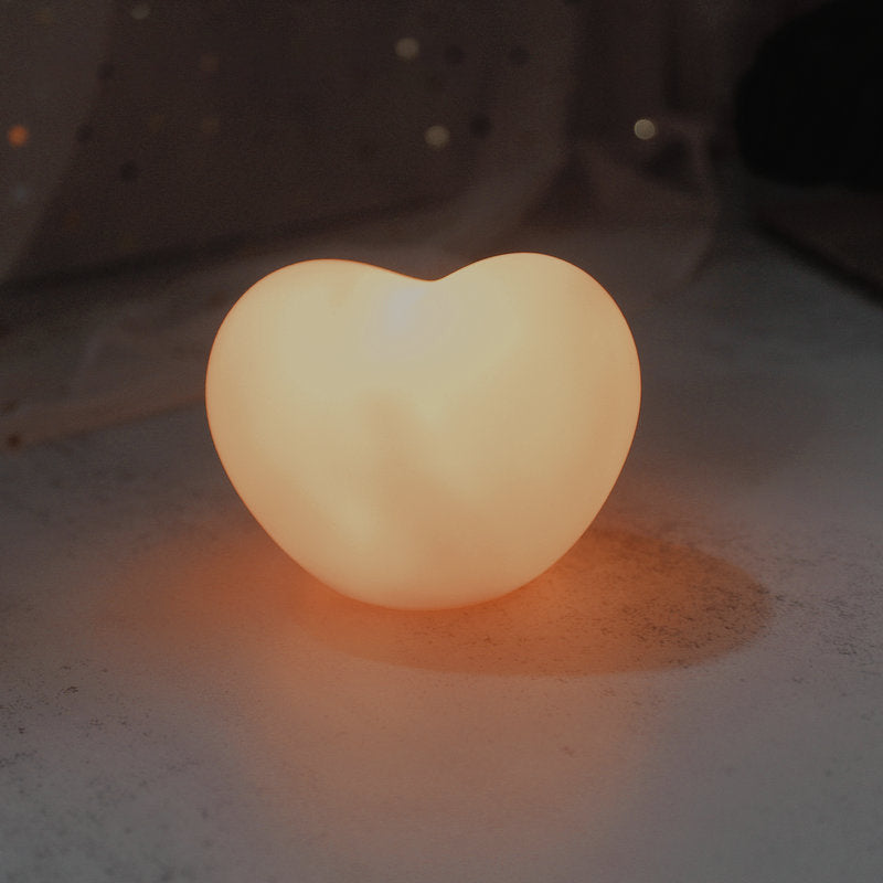 HjerteLys Lampe de Table LED – Décoratif en Forme de Cœur