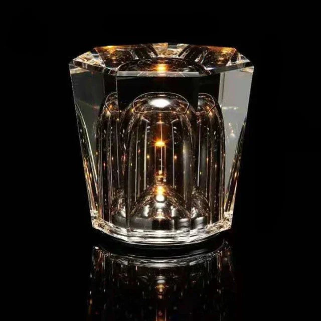 LumiGleam - Lampe de table à facettes en cristal