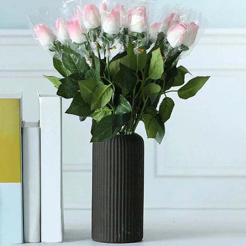 LineaForm - Vase artistique moderne en céramique à rayures