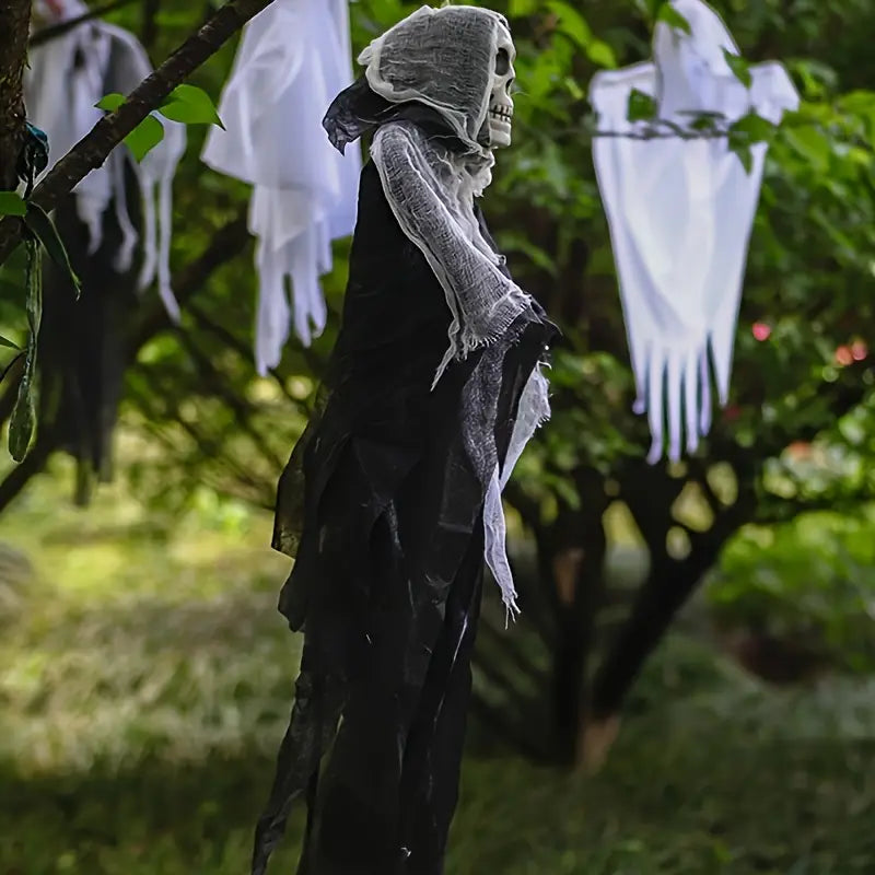 Crâne effrayant en décoration suspendue pour Halloween – tête de crâne en tissu pour une atmosphère effrayante