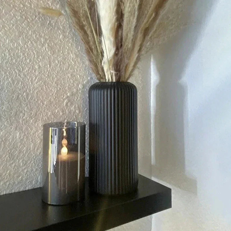 LineaForm - Vase artistique moderne en céramique à rayures