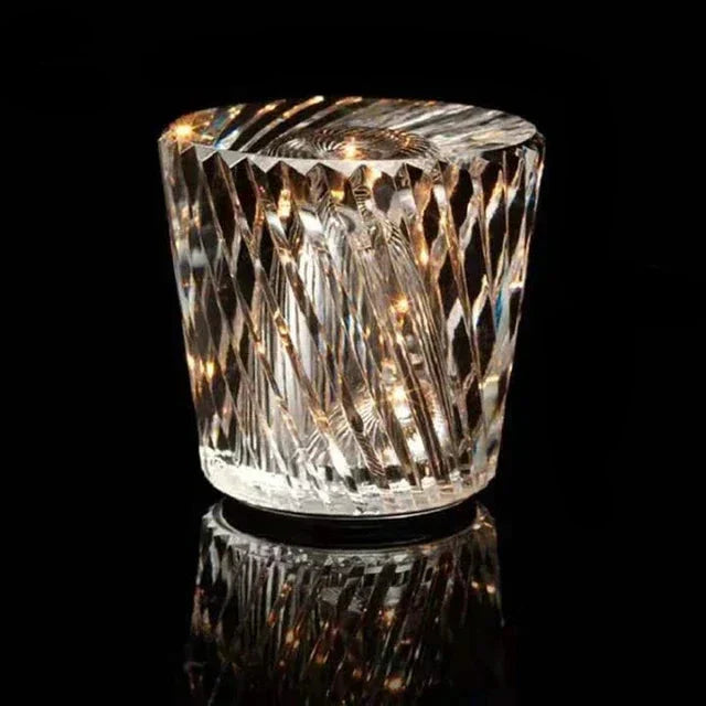 LumiGleam - Lampe de table à facettes en cristal
