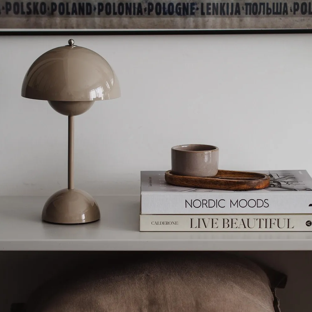 NordicGlow - Lampe de table design en forme de champignon moderne