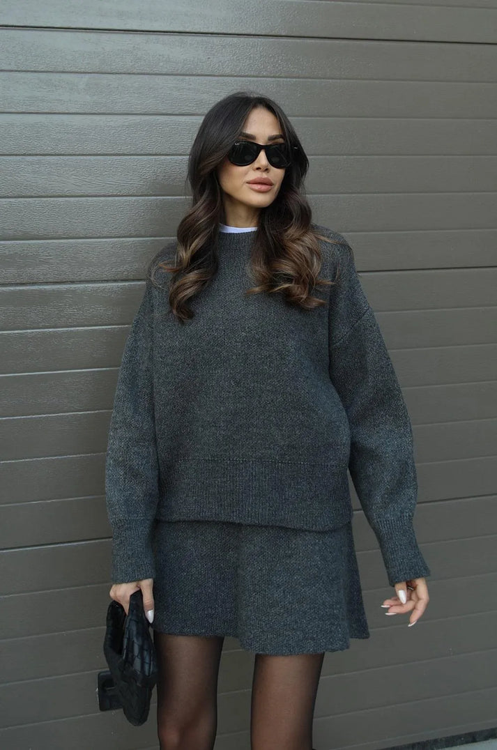 Ensemble de pull tricoté Celeste et jupe courte