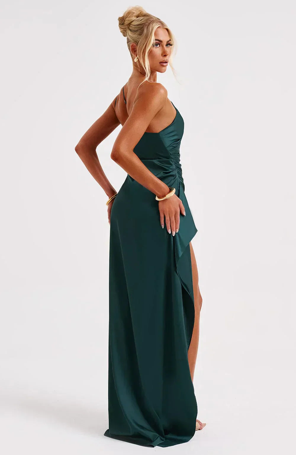 Sofie - Chic d'été en satin de luxe avec silhouette élégante