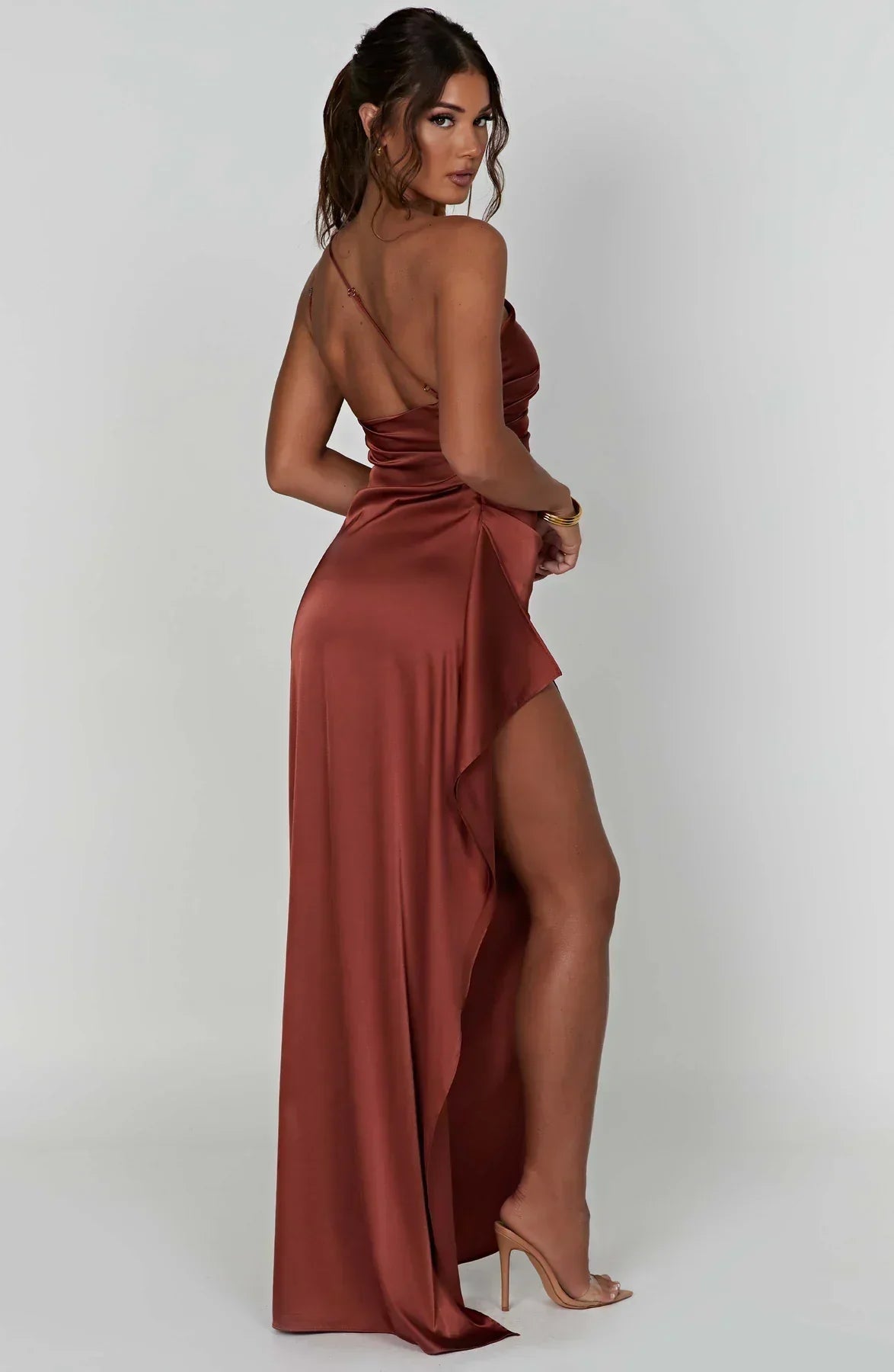Sofie - Chic d'été en satin de luxe avec silhouette élégante