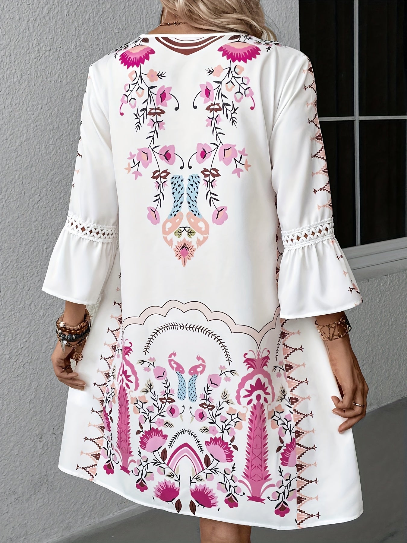 Robe Maxi Etnique Alma avec Col en V - Style Bohème pour Femmes