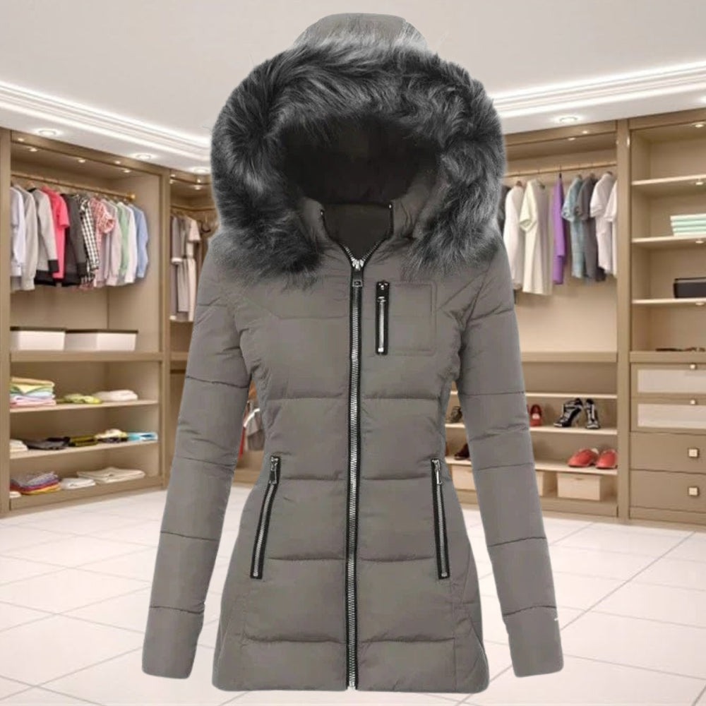 Anikka - Veste matelassée ajustée pour femmes avec capuche en fausse fourrure