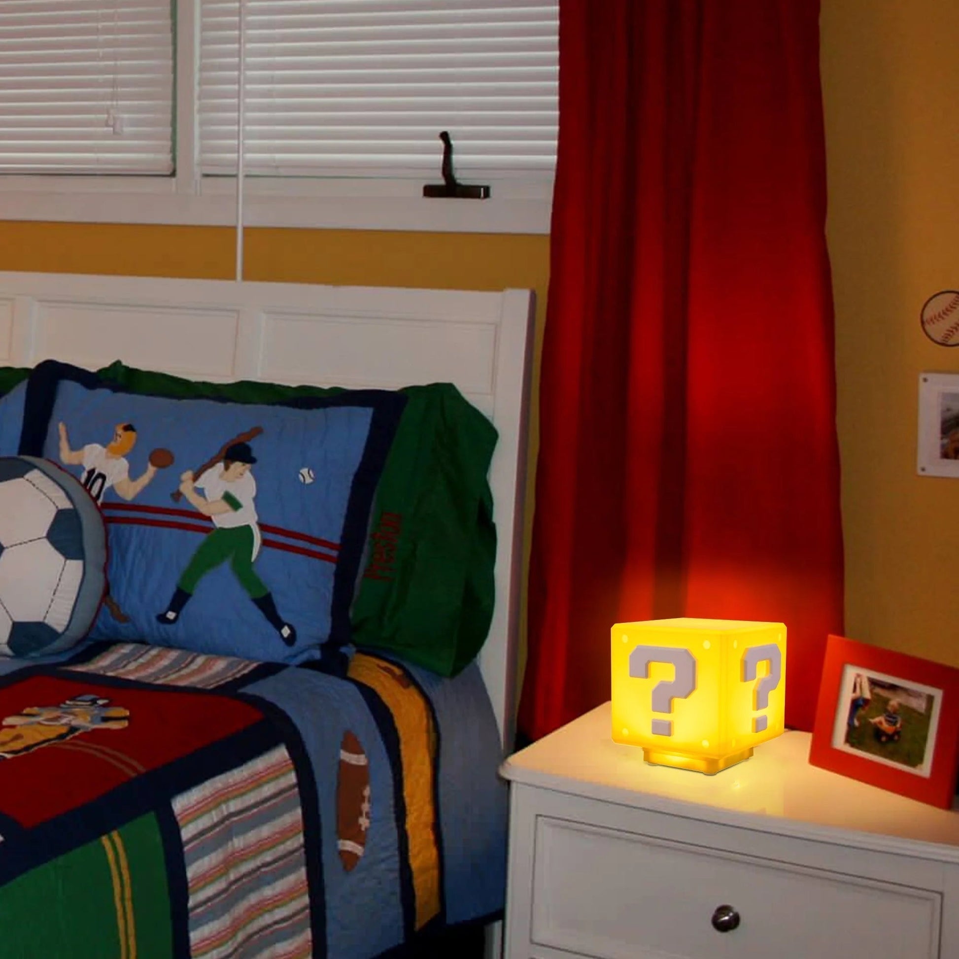 Lampe de nuit Power-Up Block - Décor de jeu inspiré de Super Mario