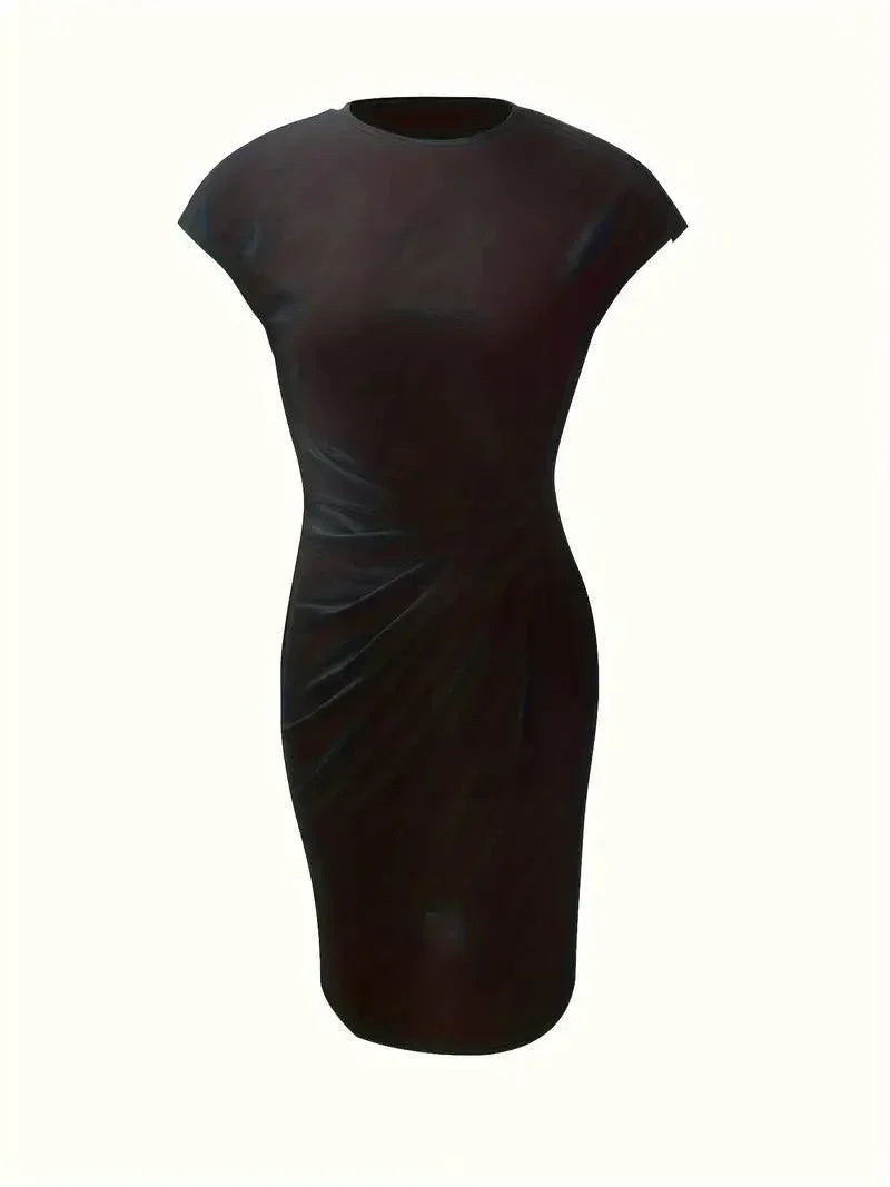Robe Emilia Taille Petite avec Col Rond – Élégante et Tendance Intemporelle