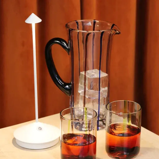 LumaGlow - Lampe de bureau LED minimaliste et écoénergétique