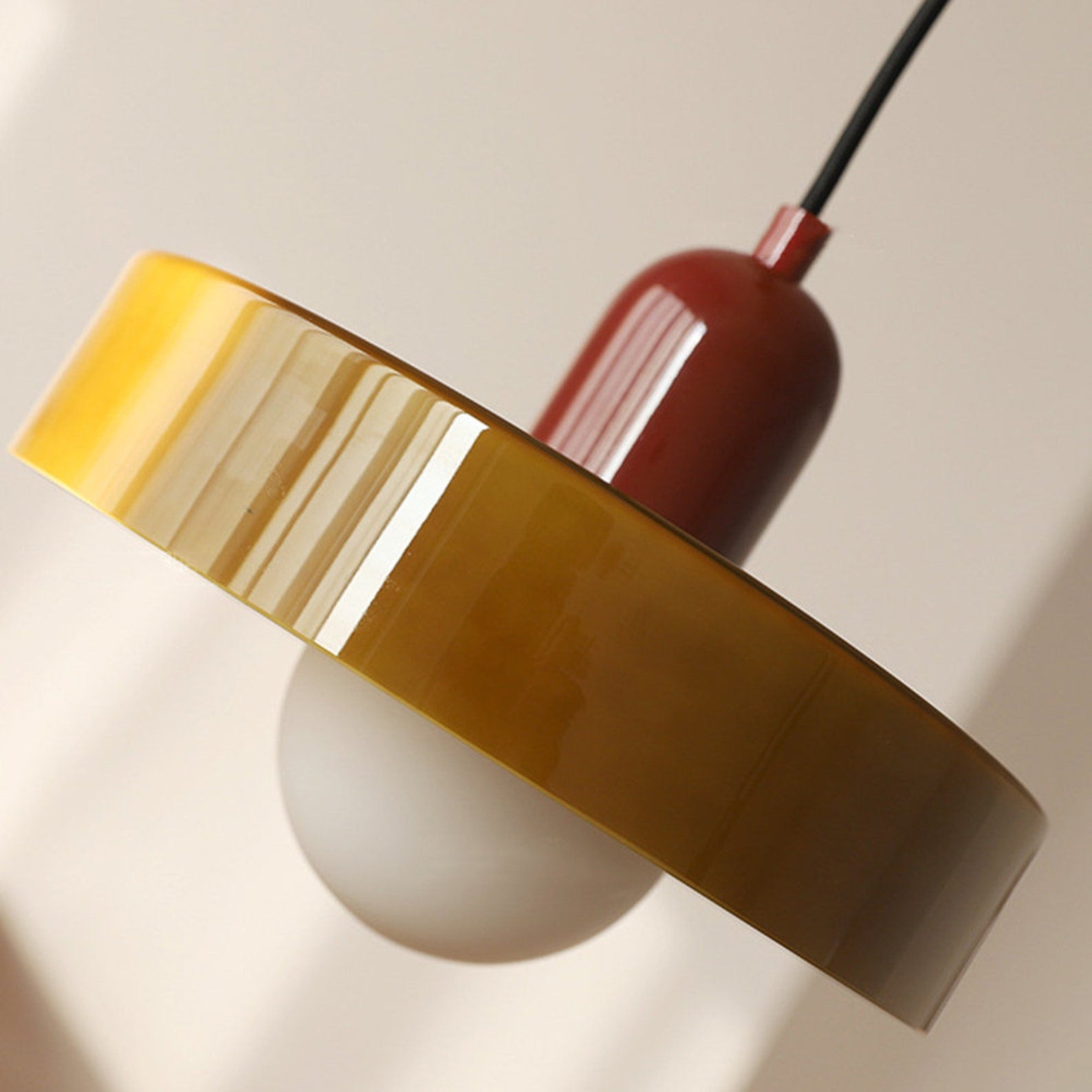 Suspension Bauhaus