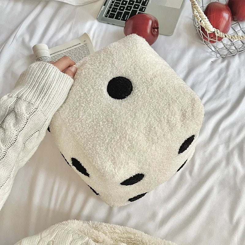 PudeTerning – Coussin Doux en Forme de Dé pour une Décoration Intérieure Amusante et Conviviale