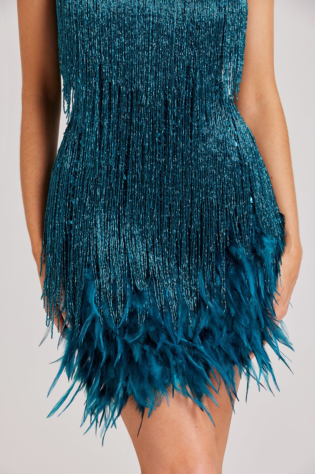 Franceska - Robe mini glamour avec franges et plumes