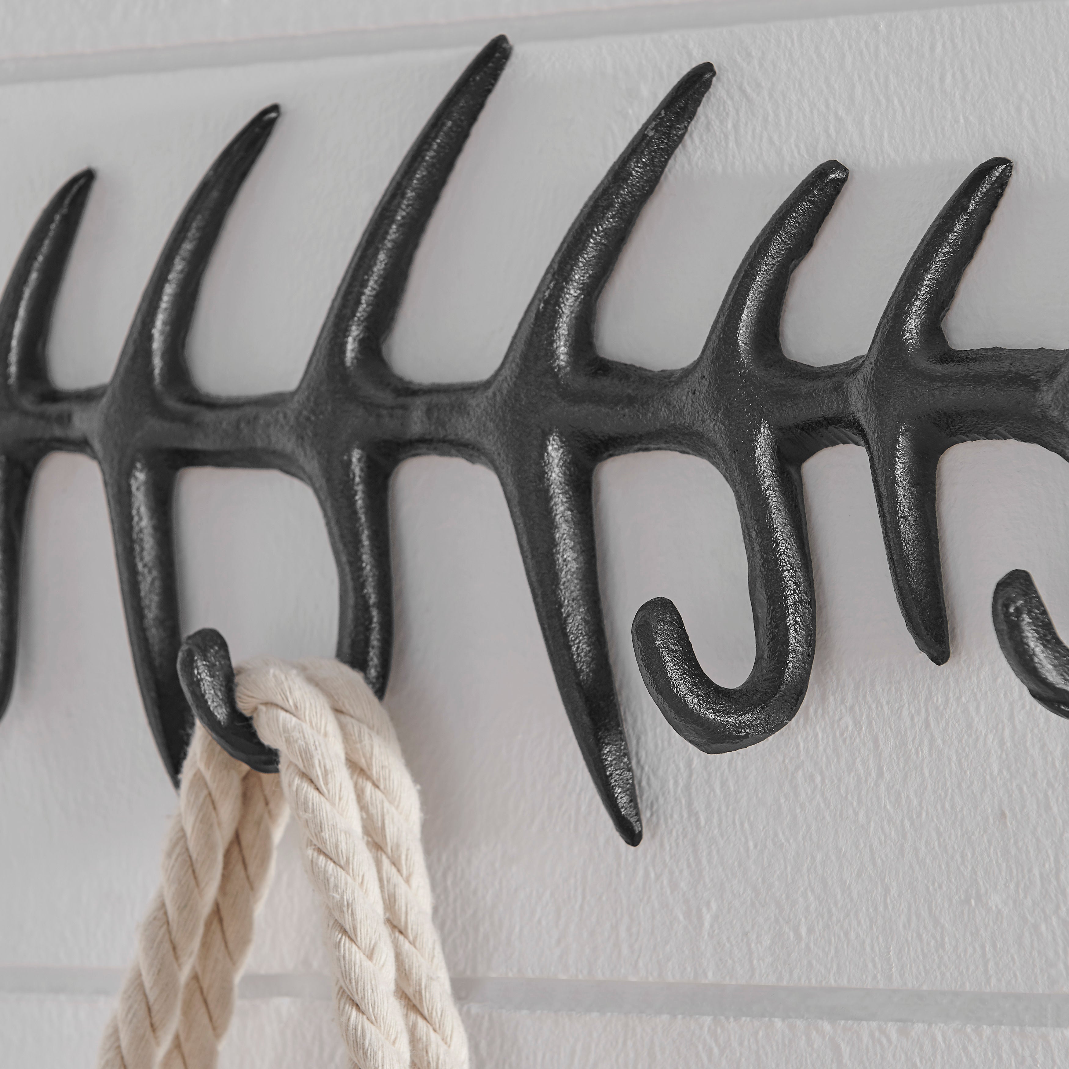 Crochet mural Fishbone – Décoration côtière élégante et fonctionnelle
