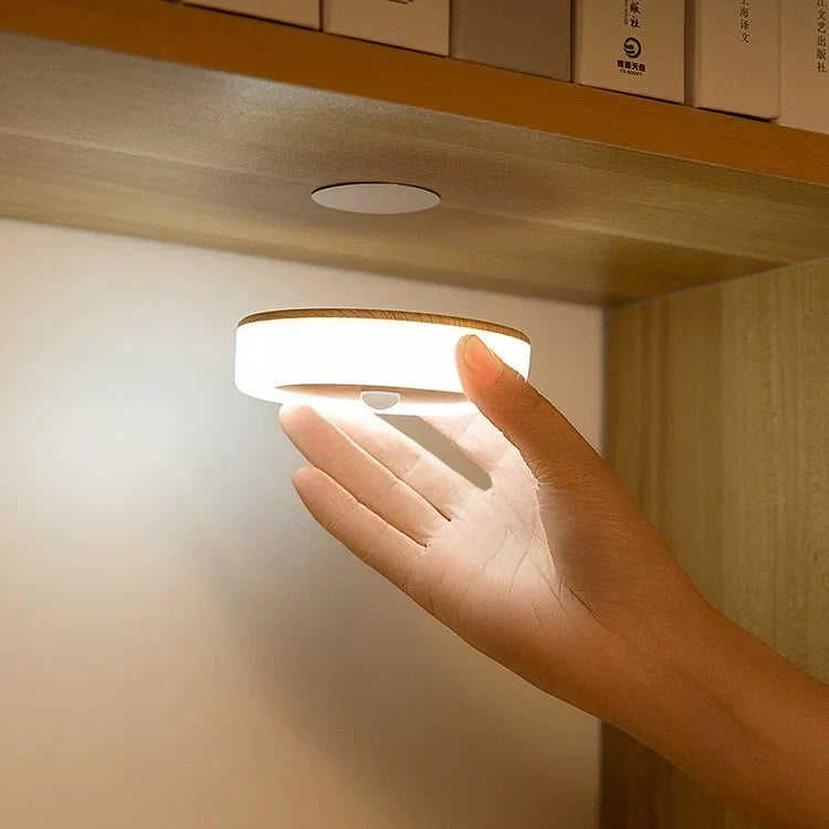 Lampe LED ronde à capteur moderne
