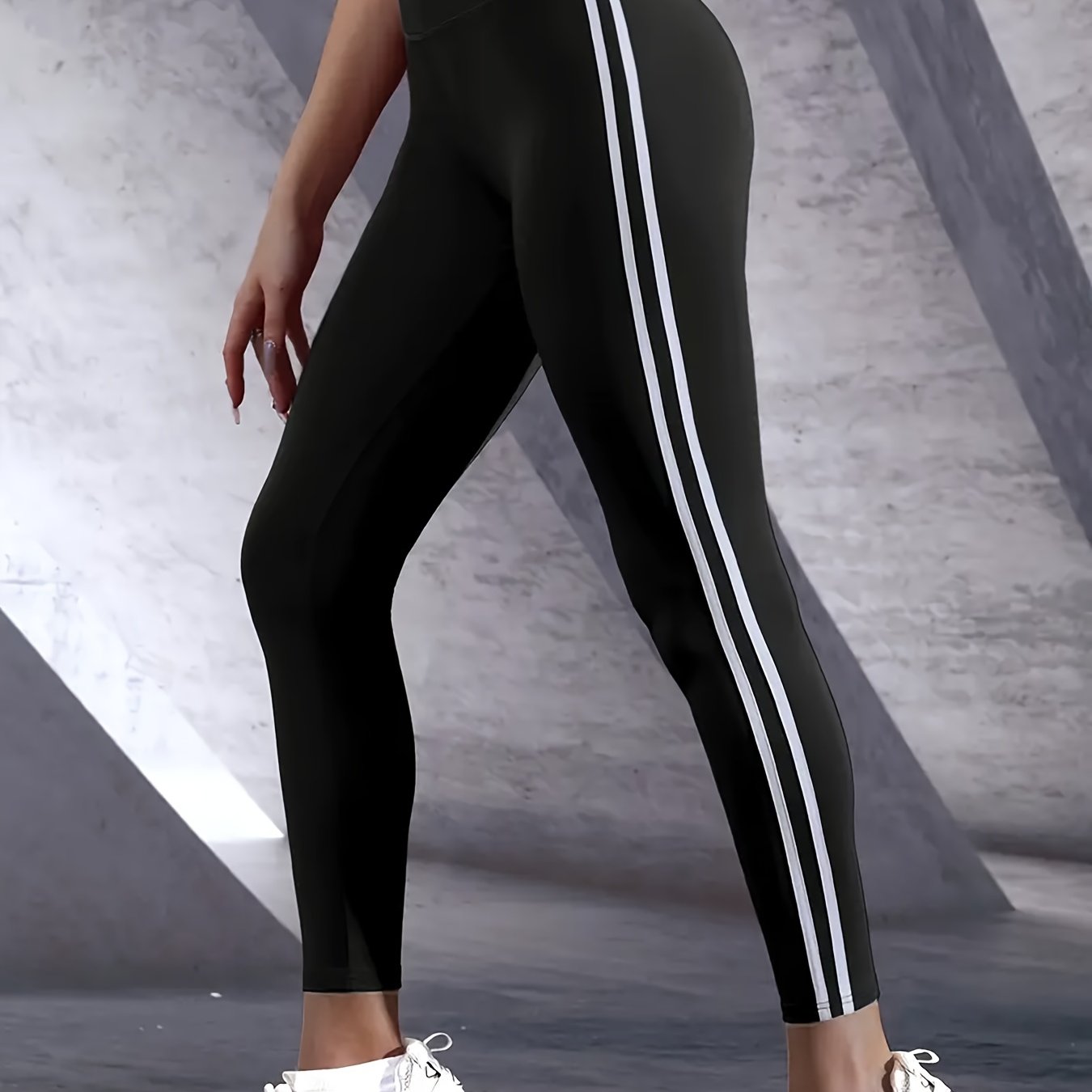 Ivy | Pantalons de yoga taille haute slim fit avec bande latérale sportive