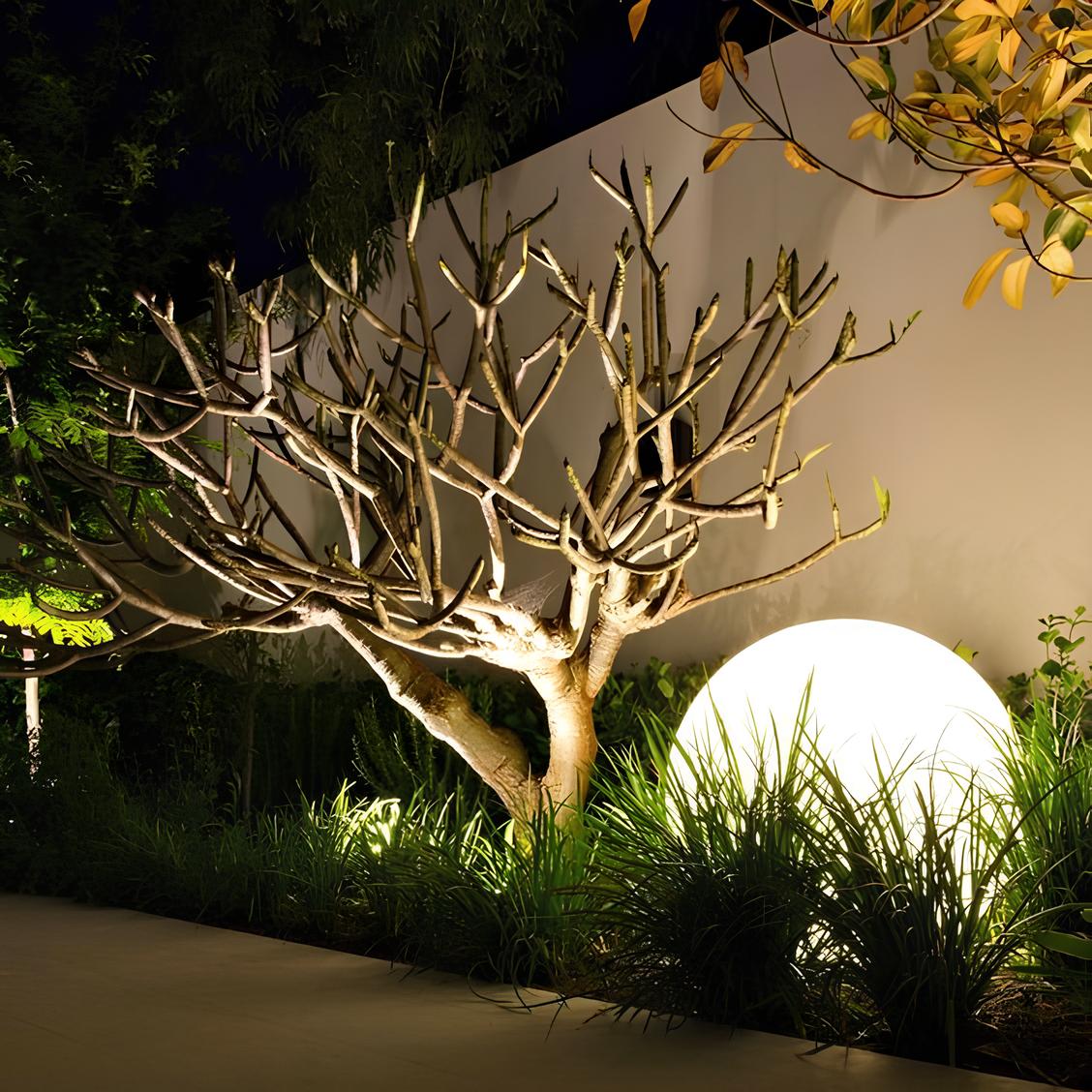 Lampe de jardin LED NovaSmart avec lumière multicolore et fonction intérieure