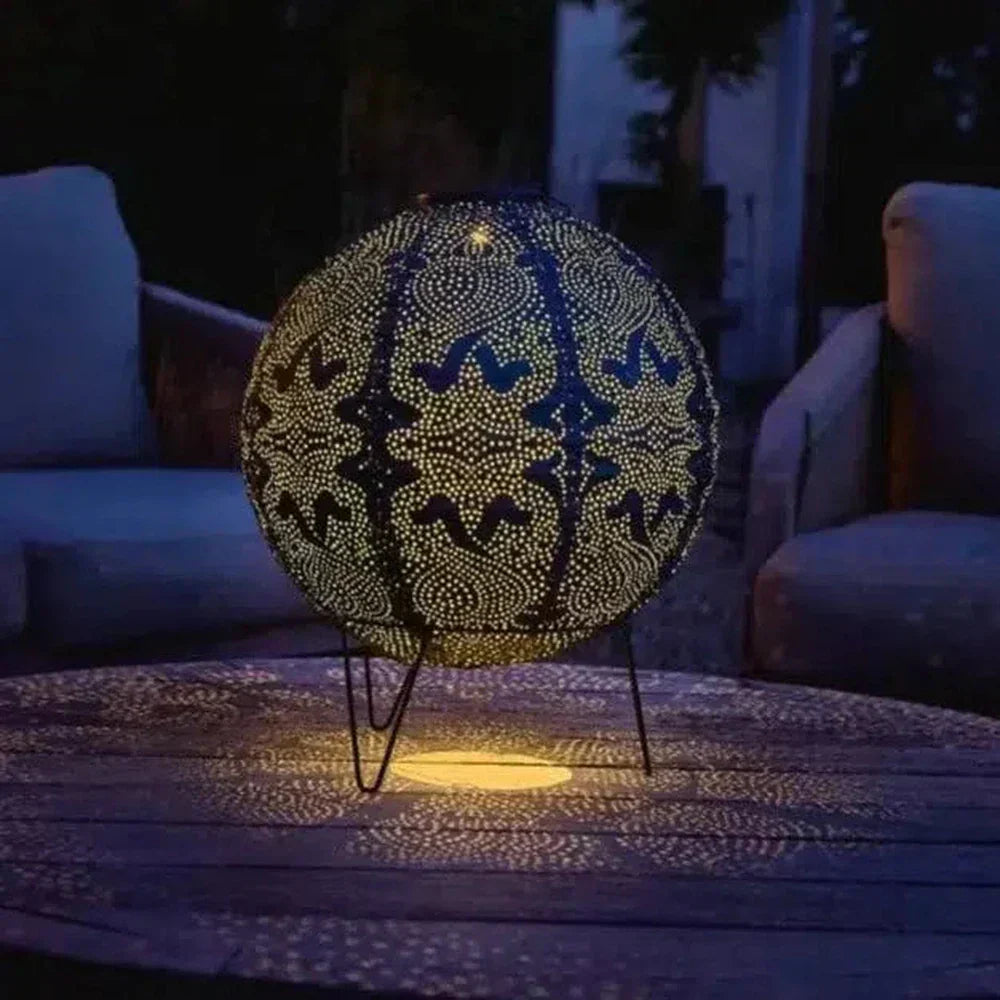 MosaicLume - Lampe Sphère Ornée au Design Découpé Complexe