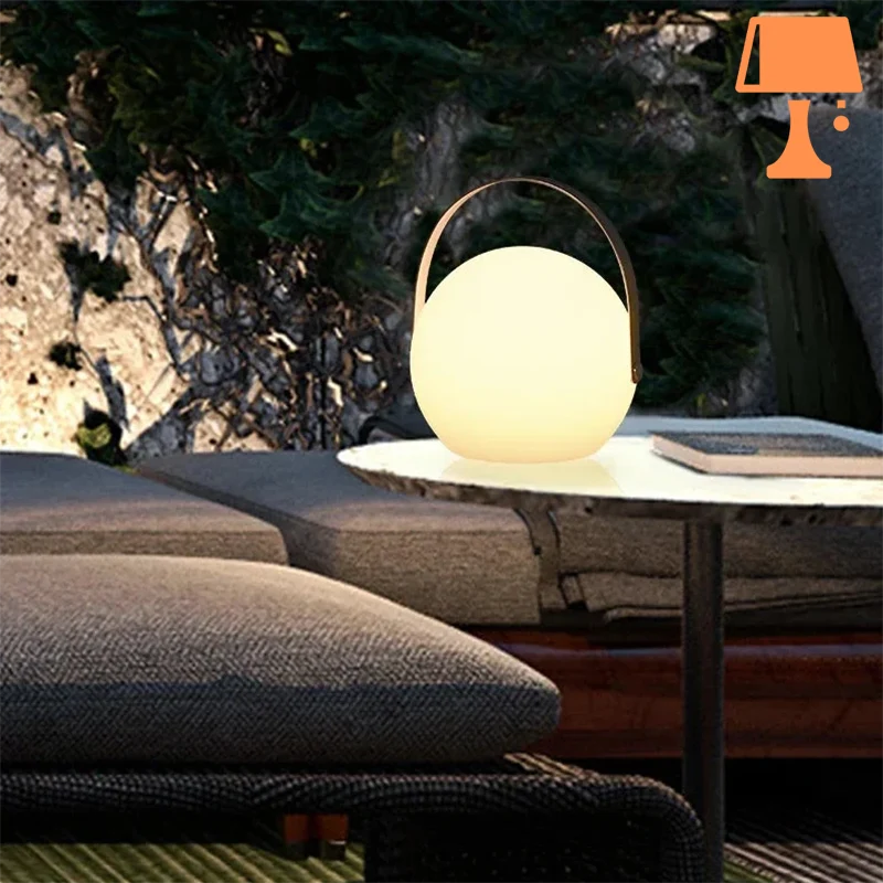 SolarGlow - Lampe solaire portable à main pour aventures en extérieur