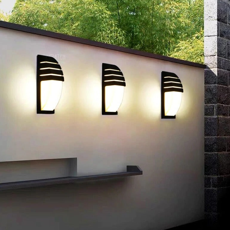LumeArc Moderne Applique Extérieure – Design Élégant avec Arc Élégant